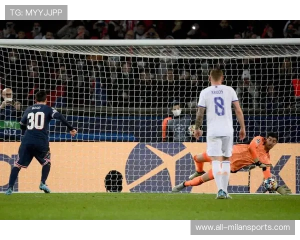 前锋私教透露:球员在停赛期每天加练两小时射门 前锋私教透露:球员在停赛期每天加练两小时射门