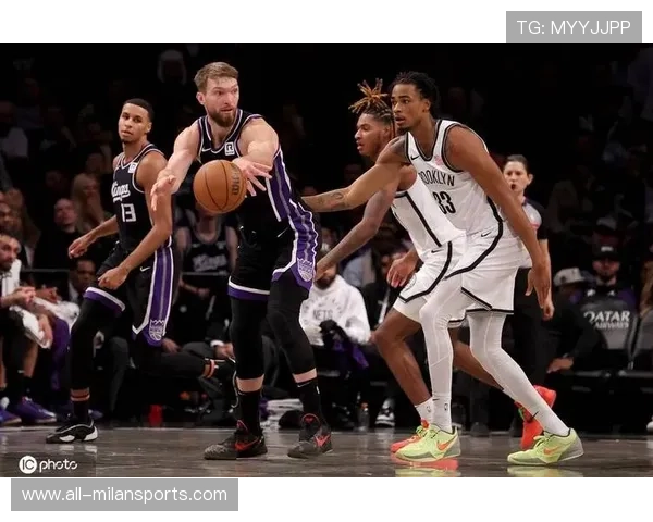 国王福克斯单挑绝对速度冲击篮筐成功