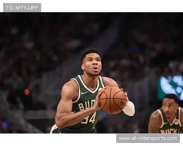 字母哥接连上演单臂暴扣，雄鹿强势打出10-0